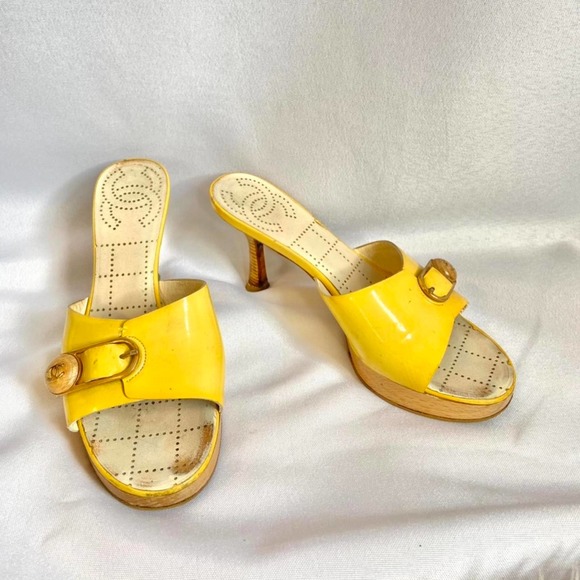 Authentic Yellow Chanel Heels with Patent Leather and Wood detailing size 6.5 - Picture 2 of 4